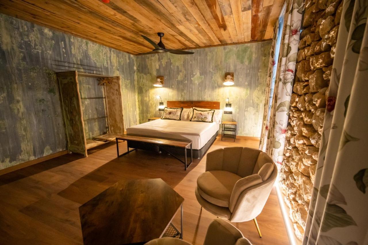 Hotel Somnifabrik Valderrobres Exterior photo